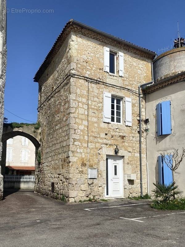 Maison à GONDRIN