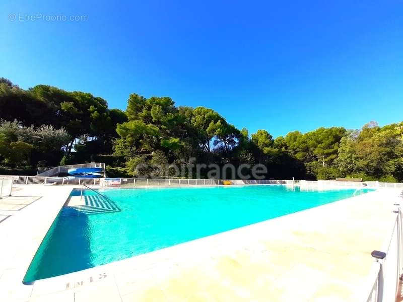 Appartement à SIX-FOURS-LES-PLAGES