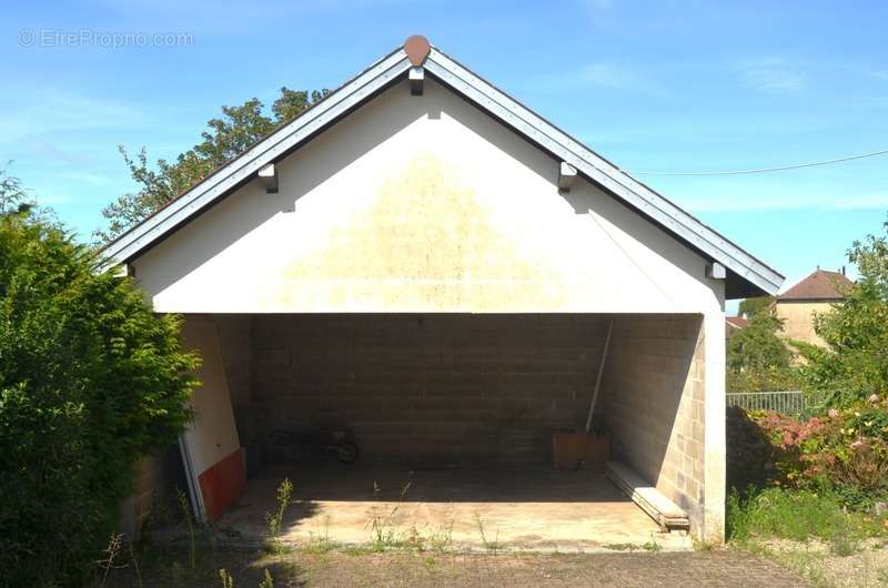 Maison à LONS-LE-SAUNIER