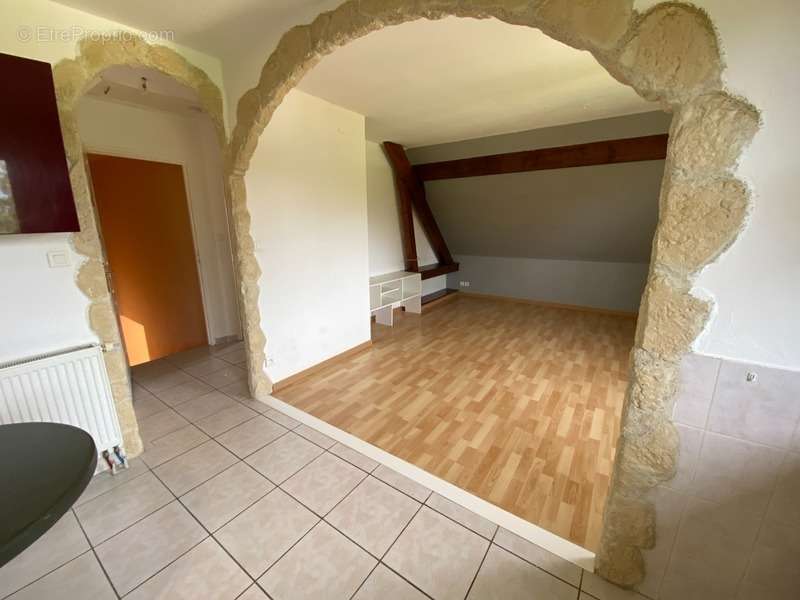 Appartement à MEROUX