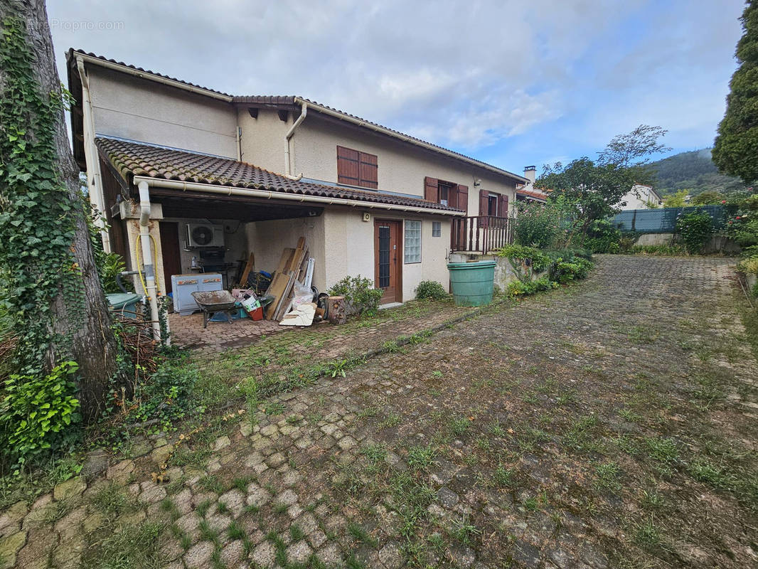 Maison à BAS-EN-BASSET