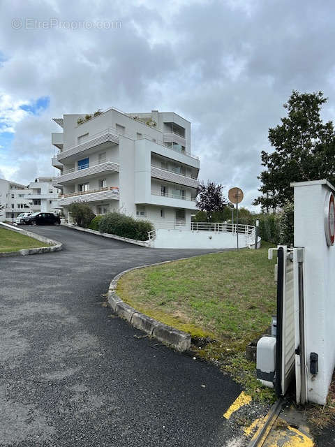 Parking à BORDEAUX