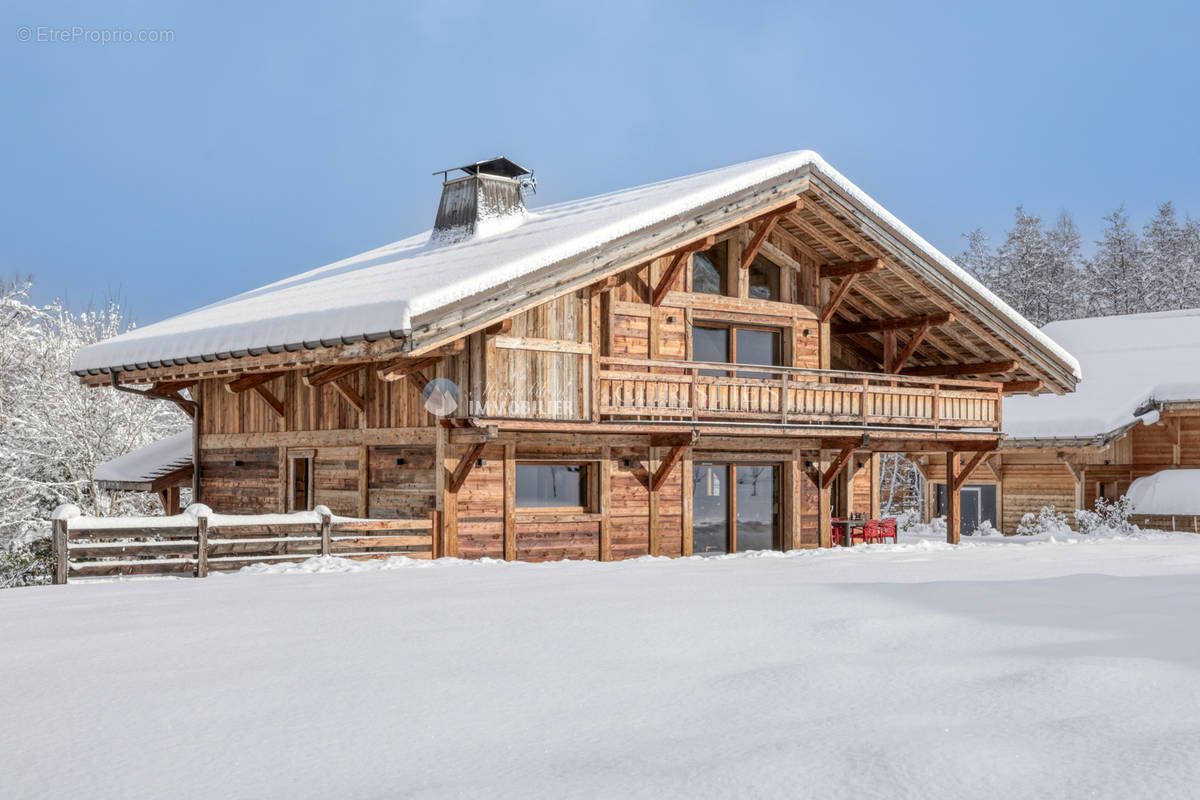 Maison à COMBLOUX