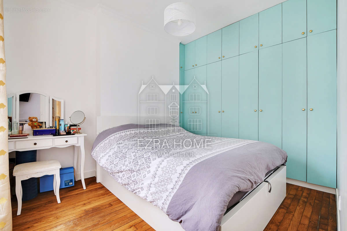 Appartement à PARIS-17E