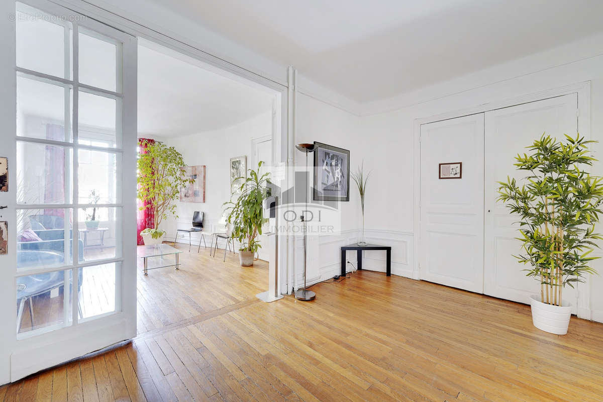 Appartement à PARIS-15E