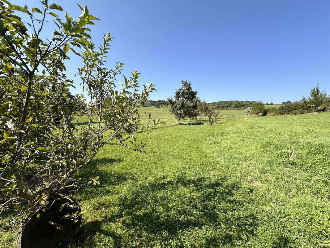 Appartement à THEY-SOUS-MONTFORT