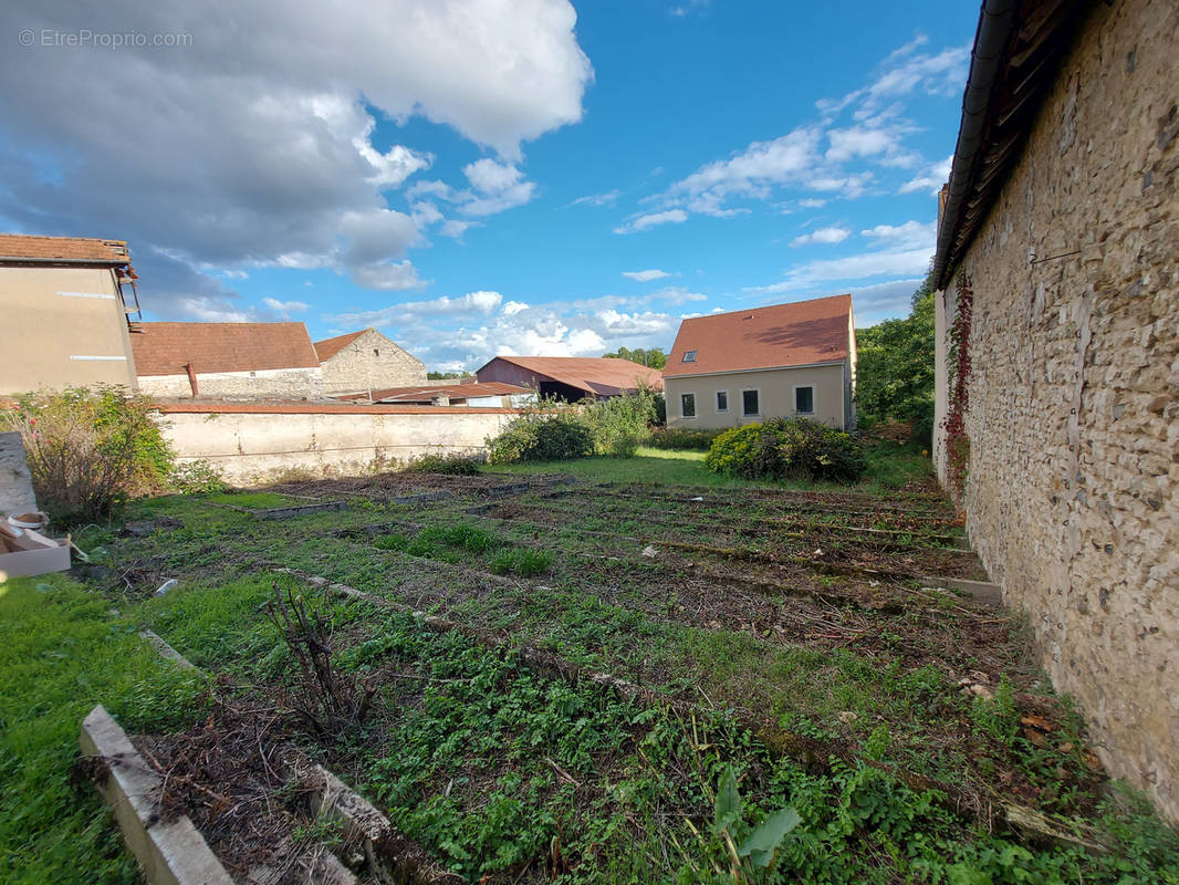 Terrain à BENNECOURT