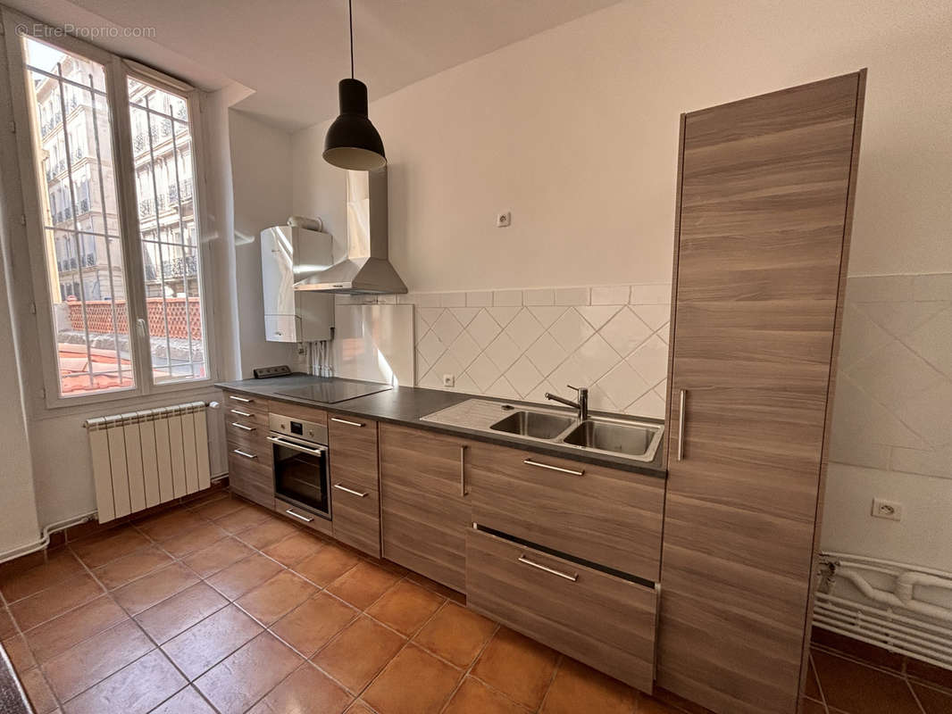 Appartement à MARSEILLE-1E