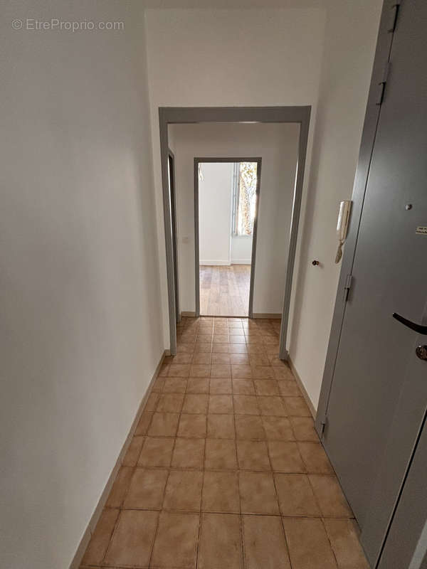 Appartement à MARSEILLE-1E