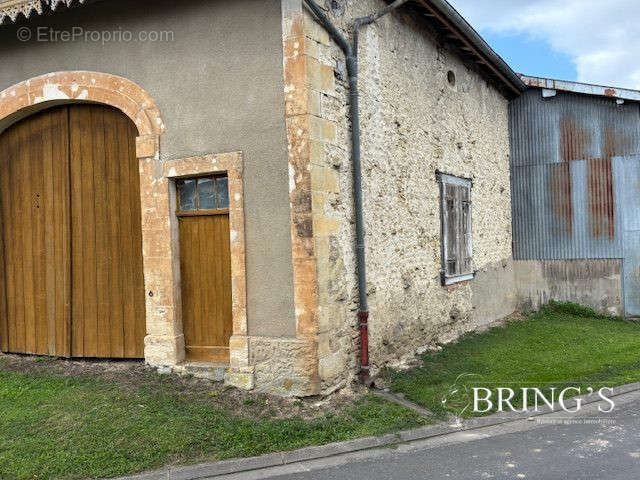 Maison à AUTRECOURT-SUR-AIRE