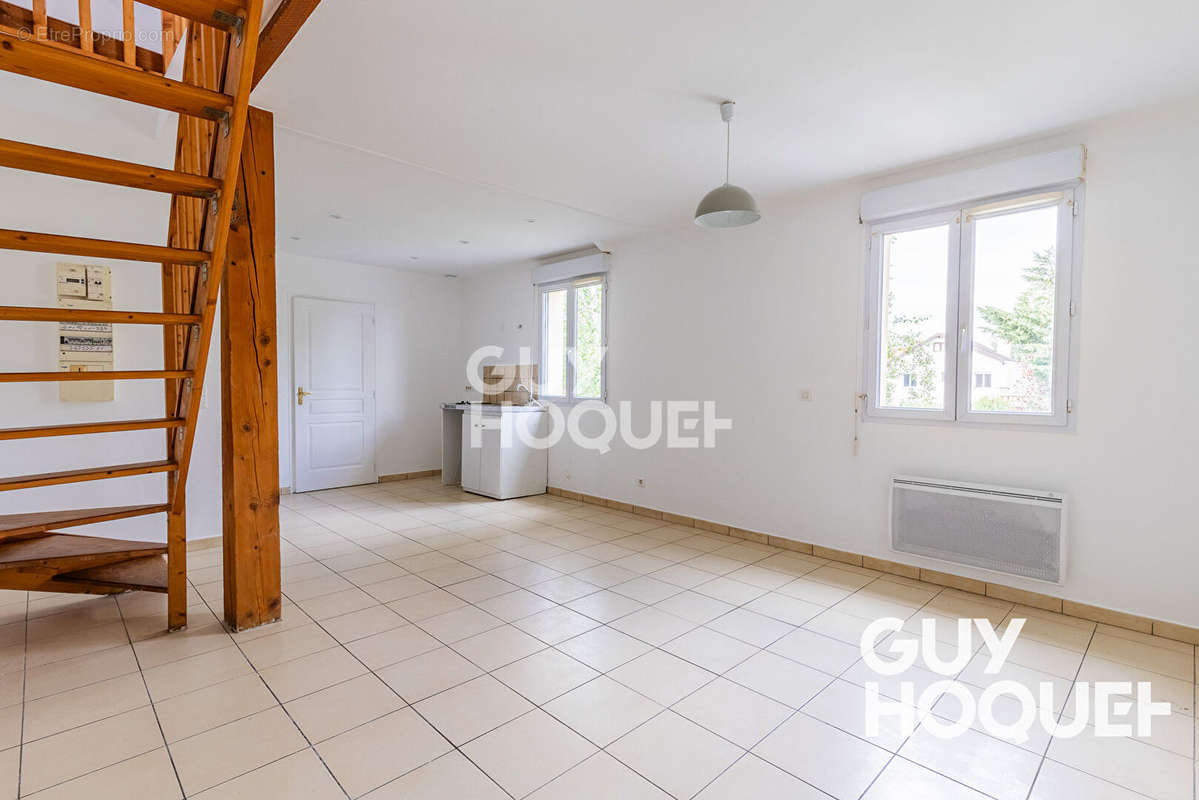 Appartement à SAVIGNY-SUR-ORGE