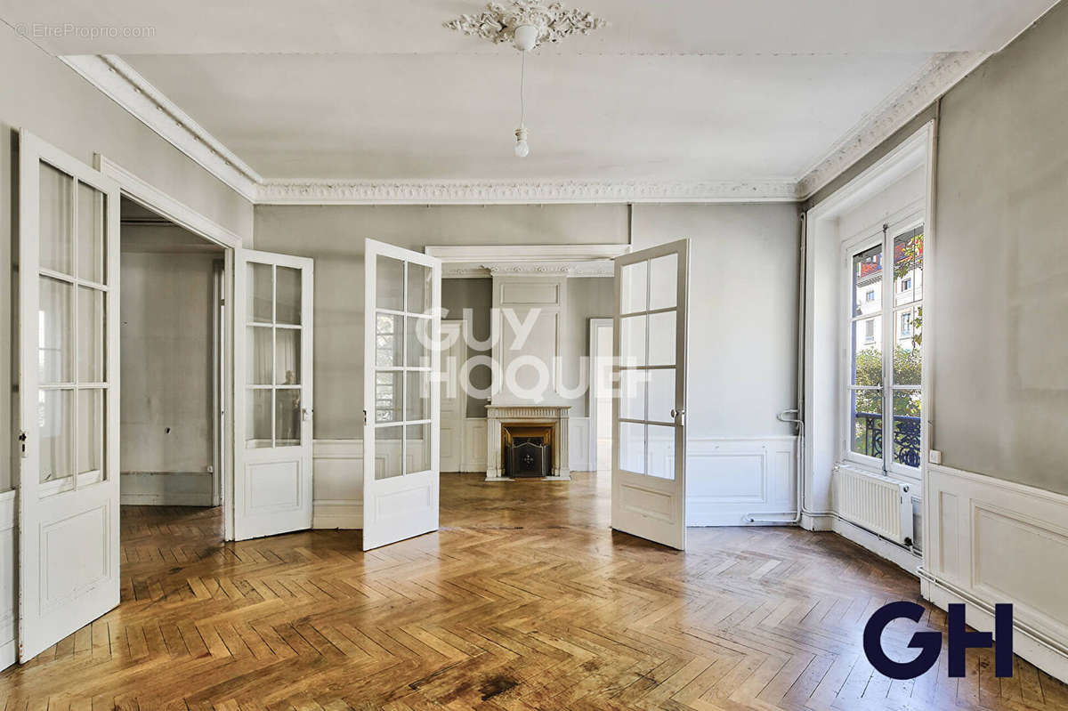 Appartement à LYON-6E