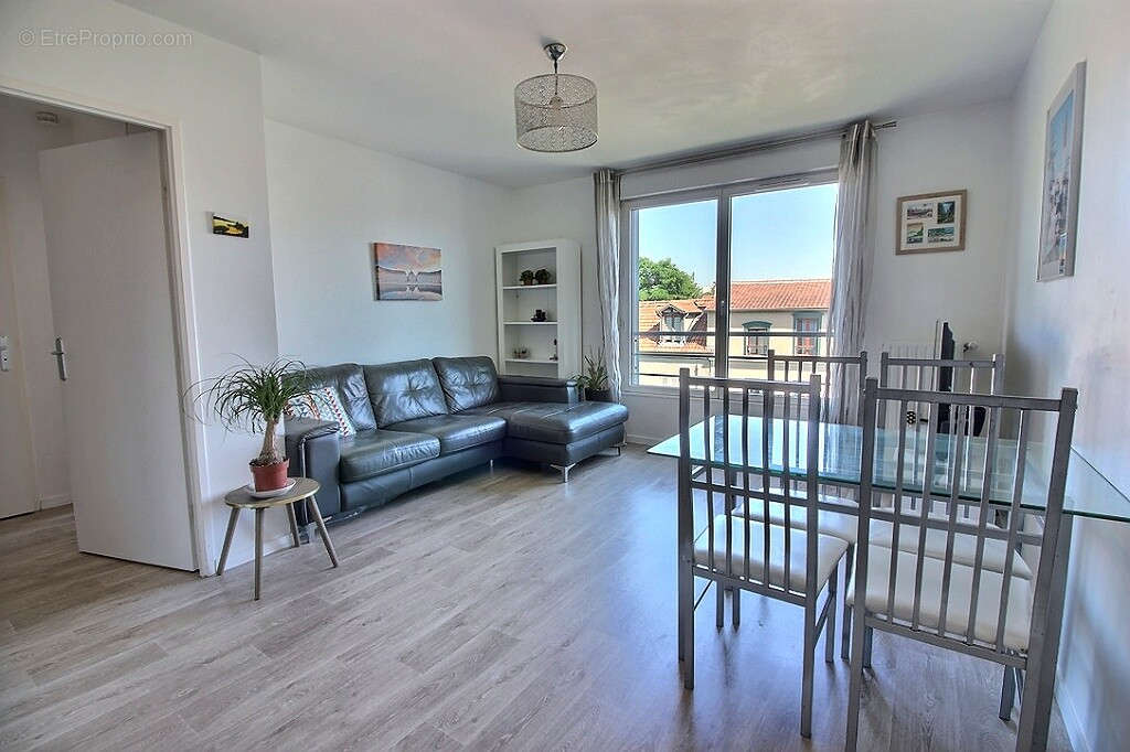 Appartement à NANTERRE