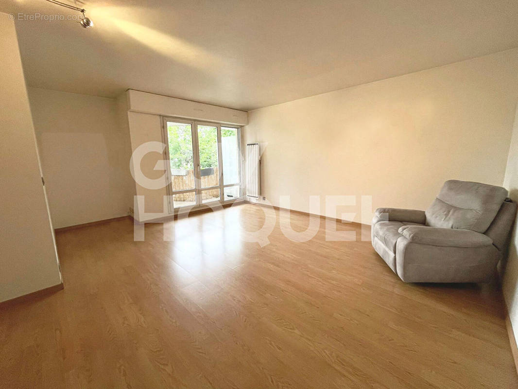 Appartement à NANTERRE