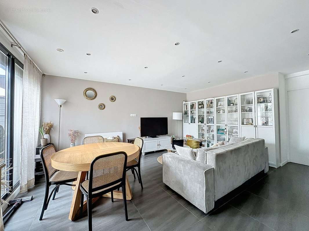 Appartement à MAISONS-ALFORT