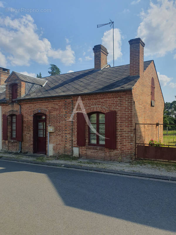 Maison à CHAUMONT-SUR-THARONNE