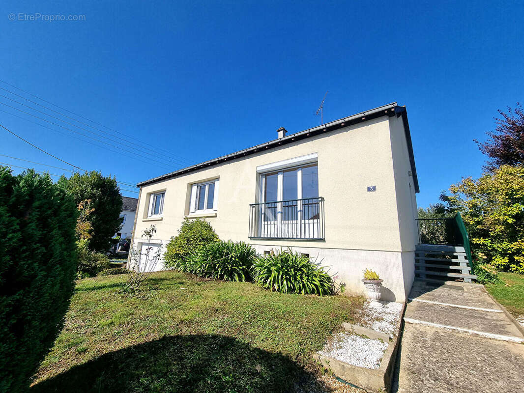 Maison à CHATEAUNEUF-SUR-SARTHE