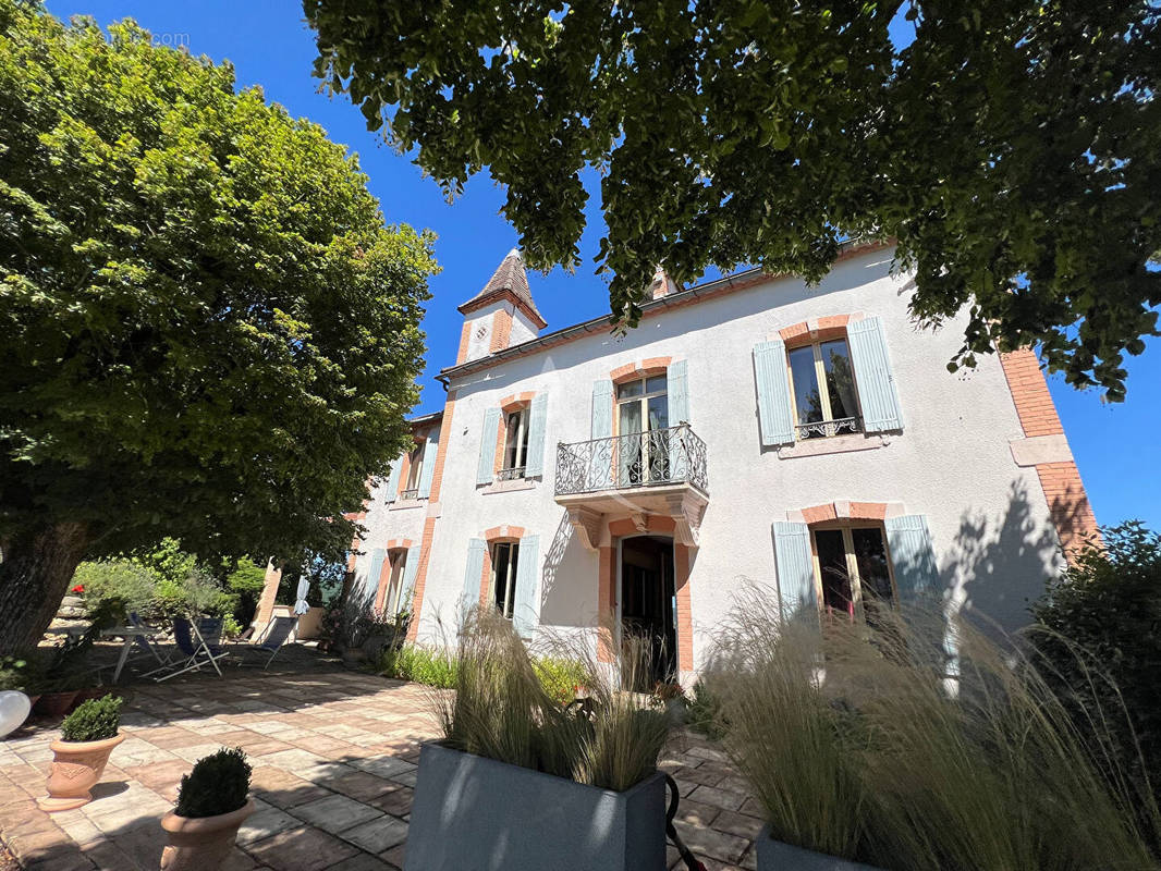 Maison à PUY-L&#039;EVEQUE