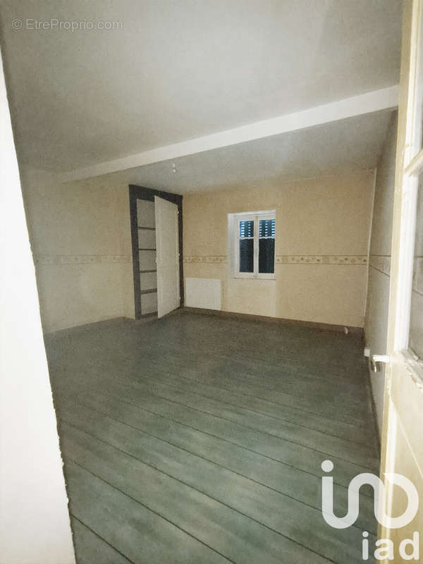 Photo 3 - Appartement à LA TOUR-DE-SALVAGNY