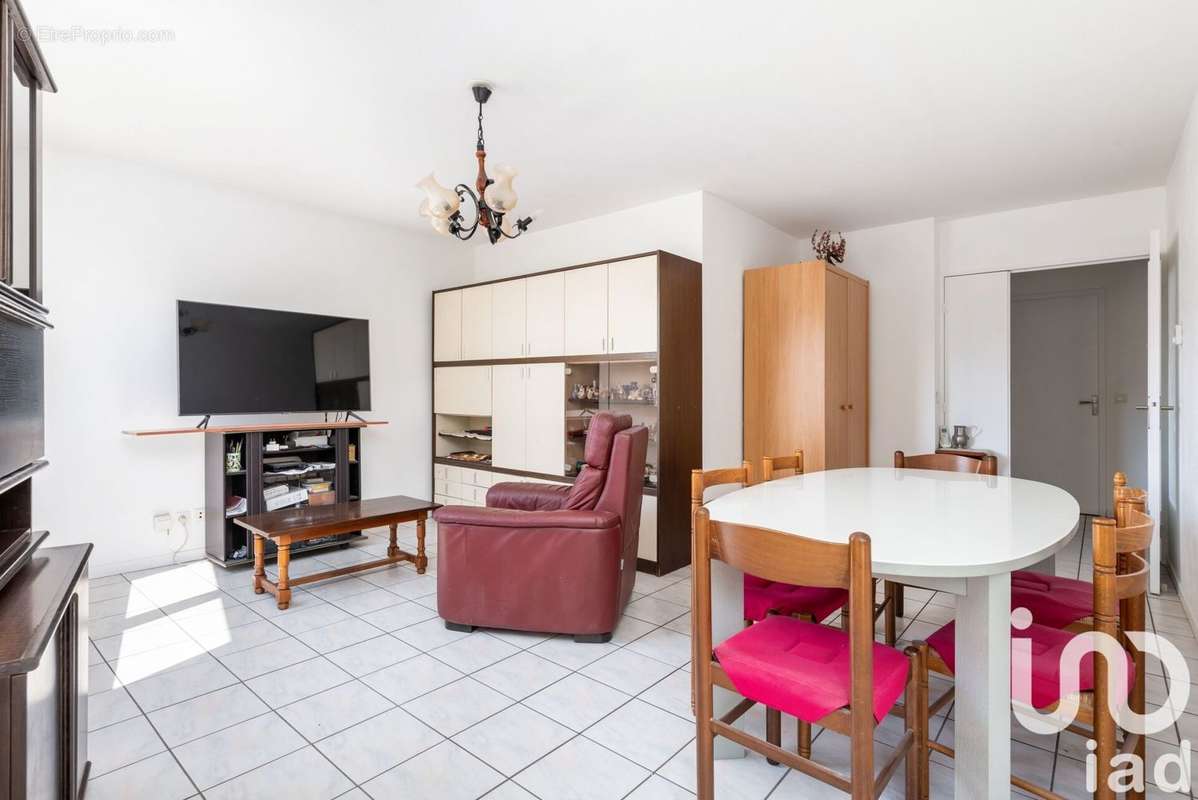 Photo 4 - Appartement à VILLEURBANNE