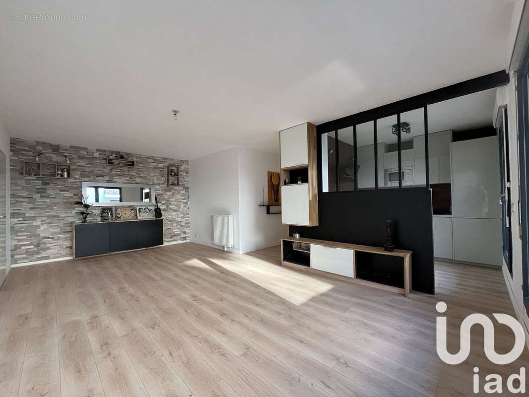 Photo 2 - Appartement à AUBERVILLIERS