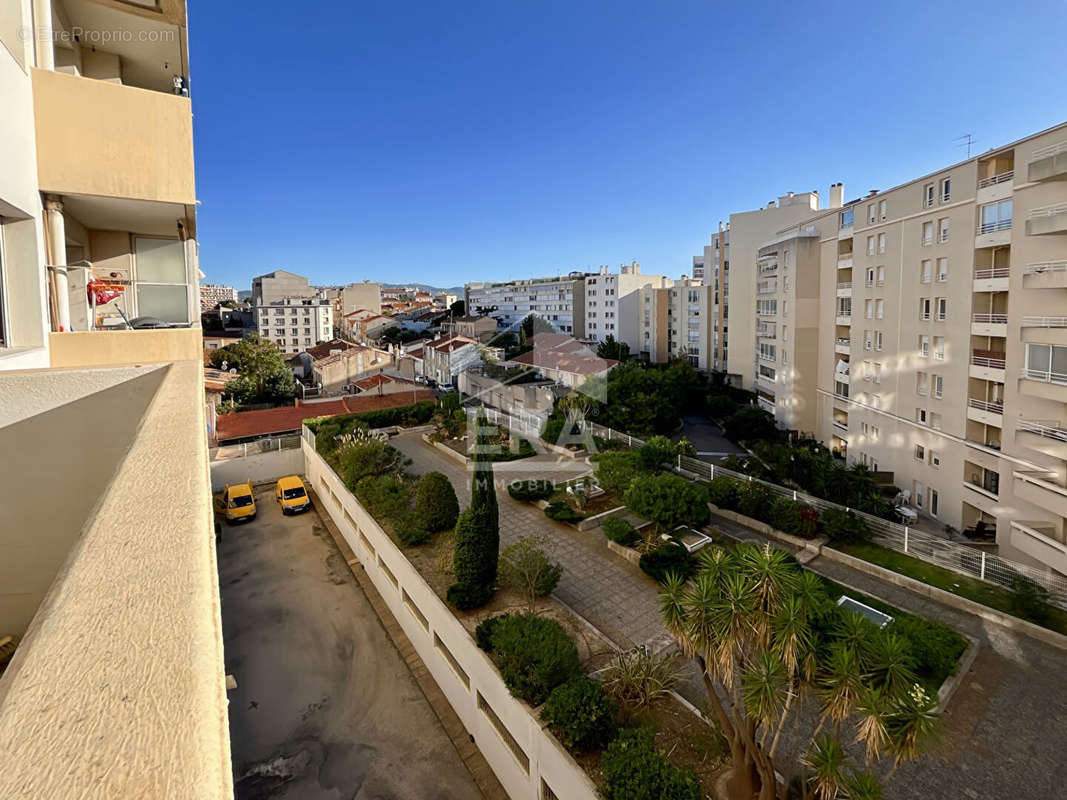 Appartement à MARSEILLE-4E