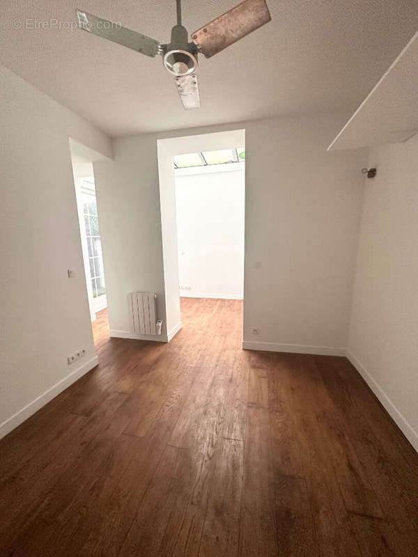 Appartement à PARIS-20E