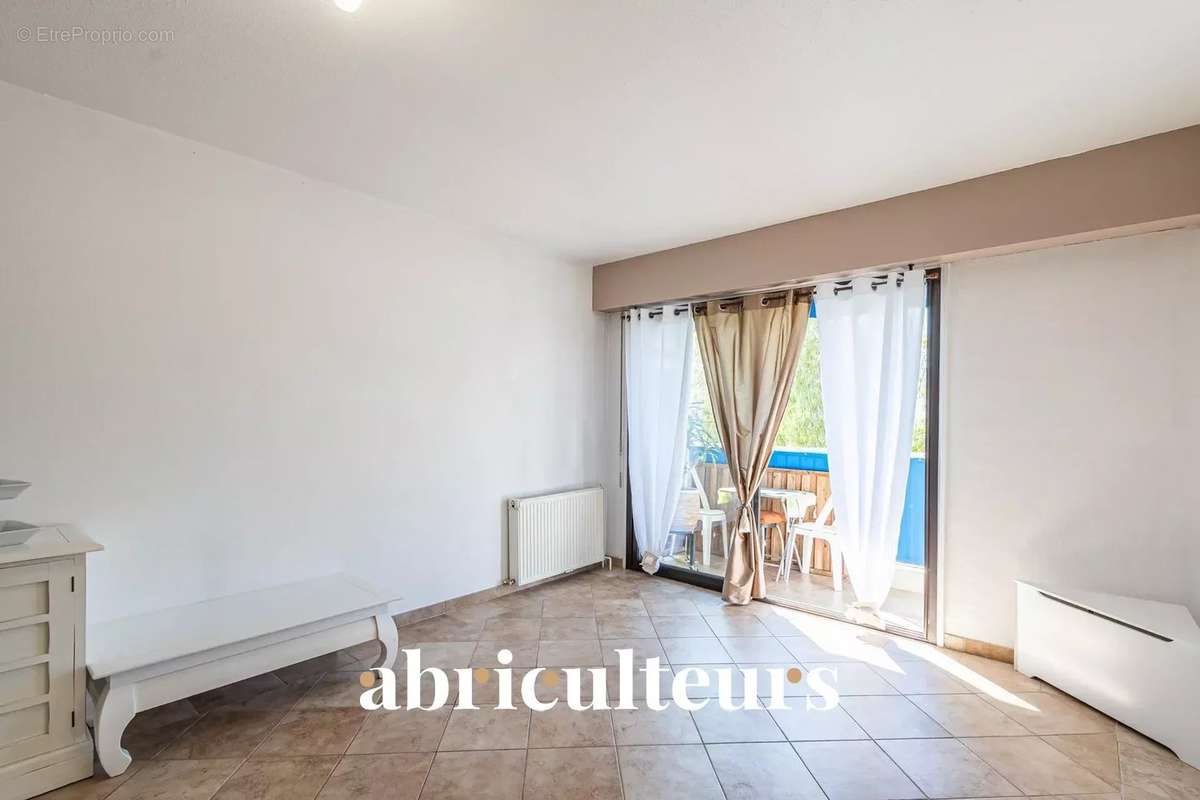 Appartement à MANDELIEU-LA-NAPOULE