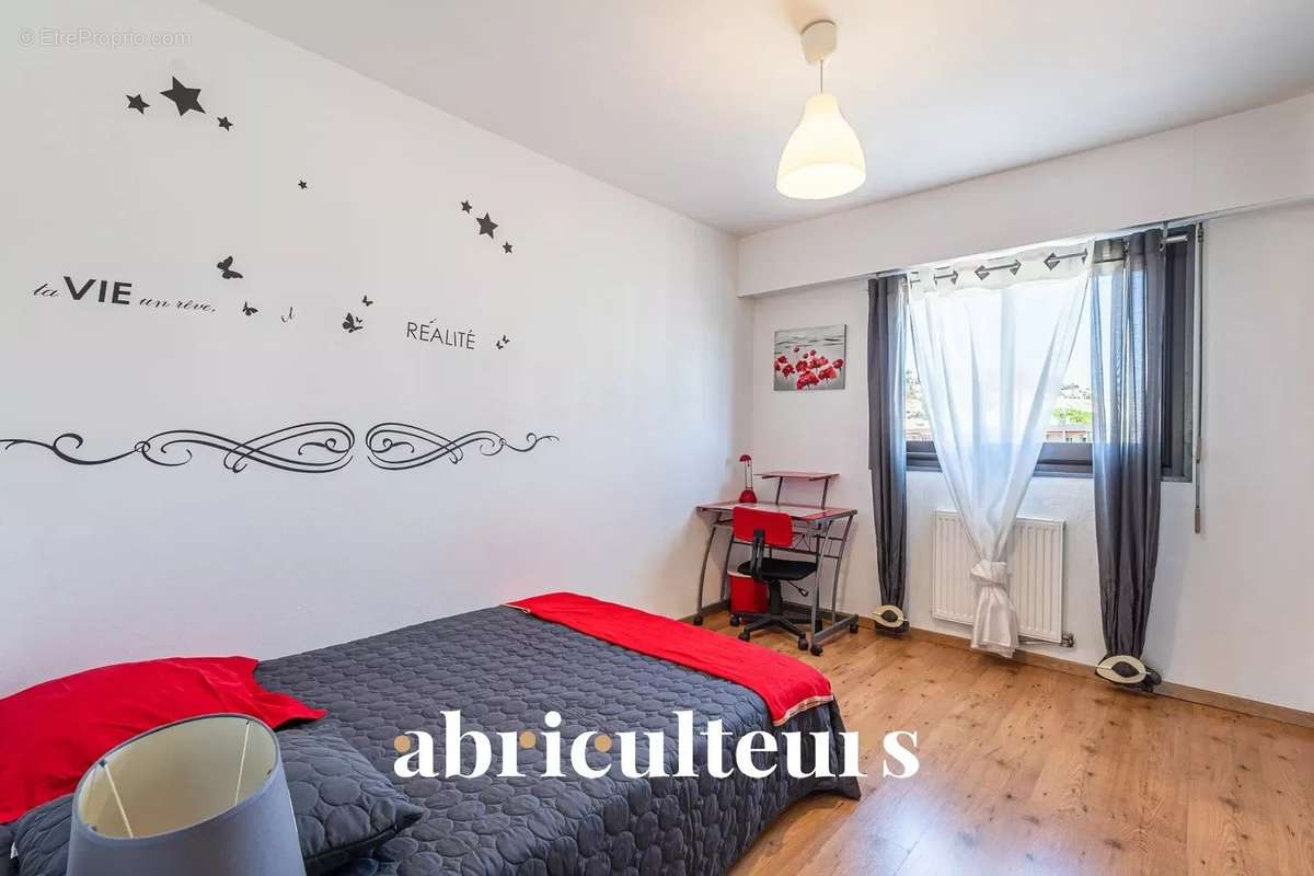 Appartement à MANDELIEU-LA-NAPOULE