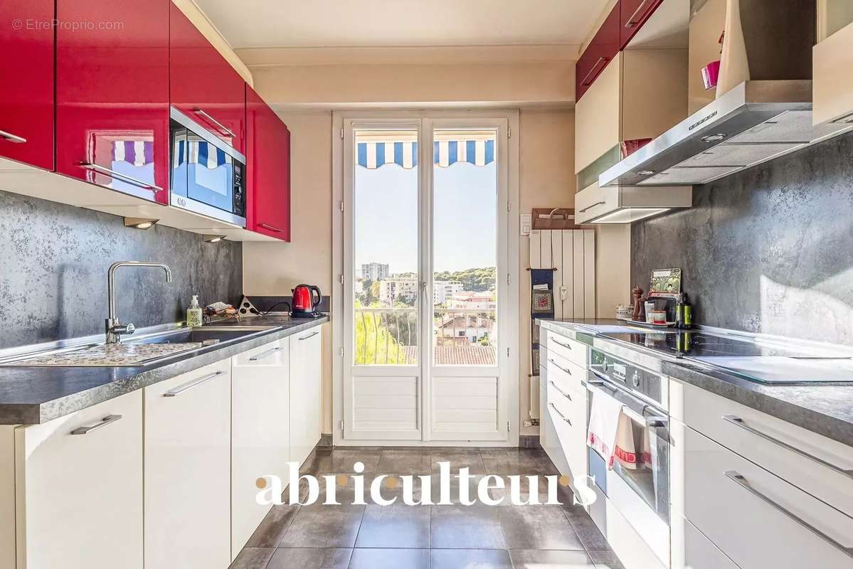 Appartement à LE CANNET