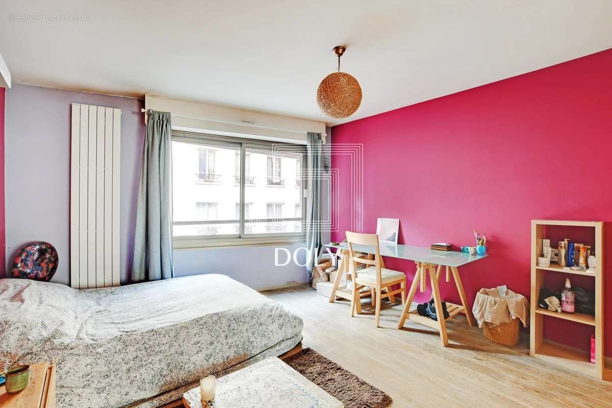 Appartement à PARIS-20E