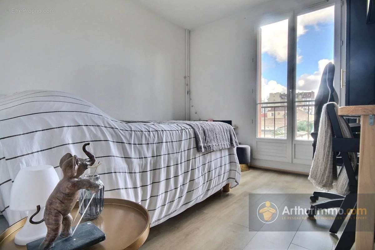 Appartement à CHARENTON-LE-PONT