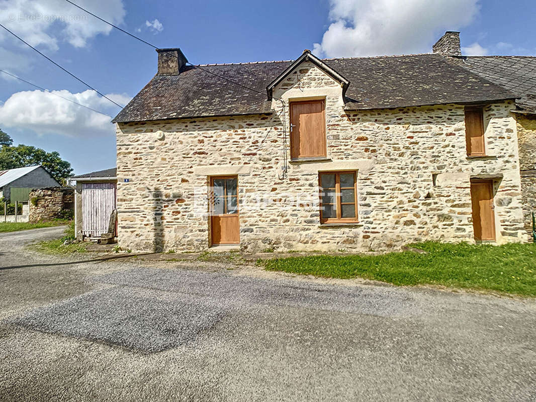 Maison à AVESSAC