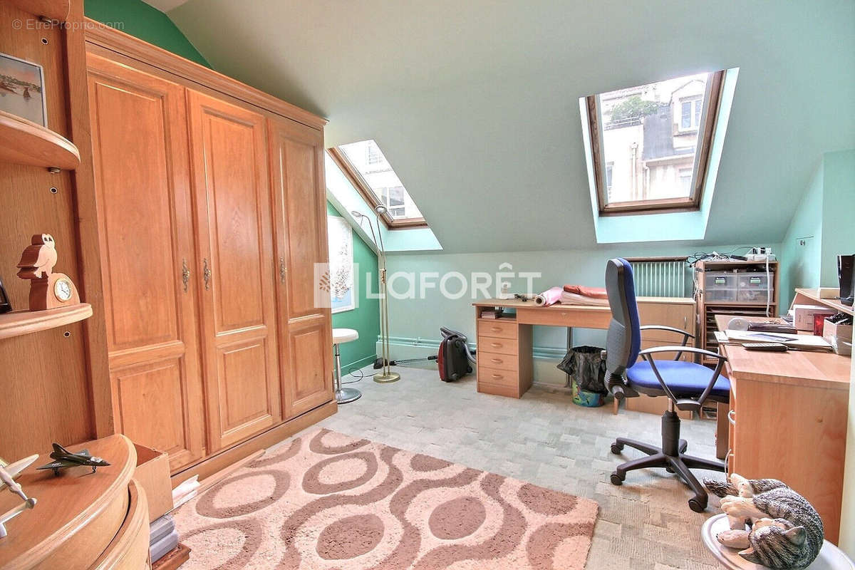 Appartement à SURESNES