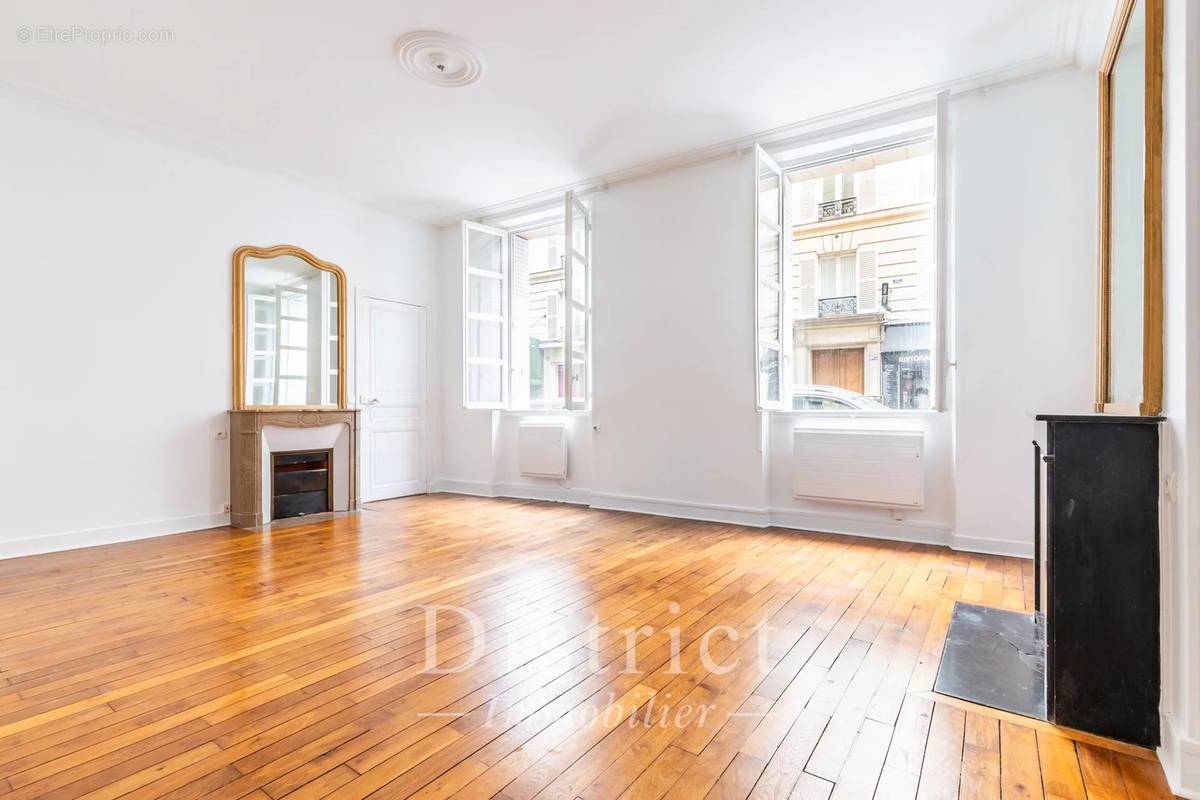 Appartement à PARIS-7E