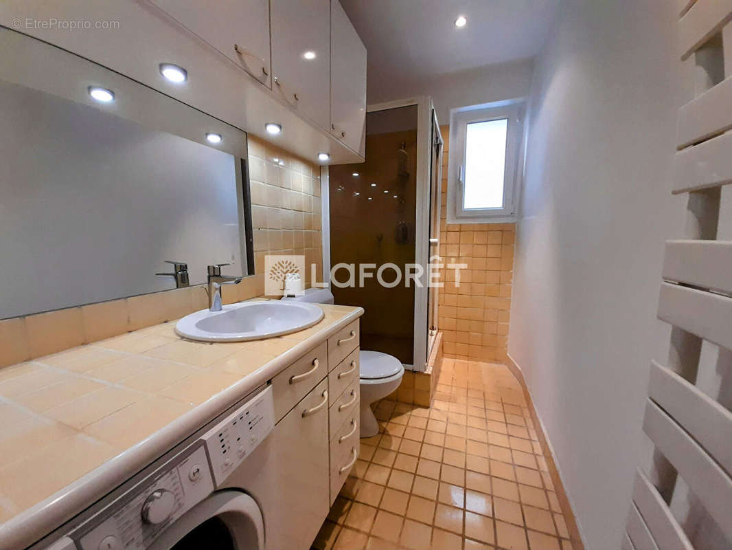 Appartement à PARIS-14E