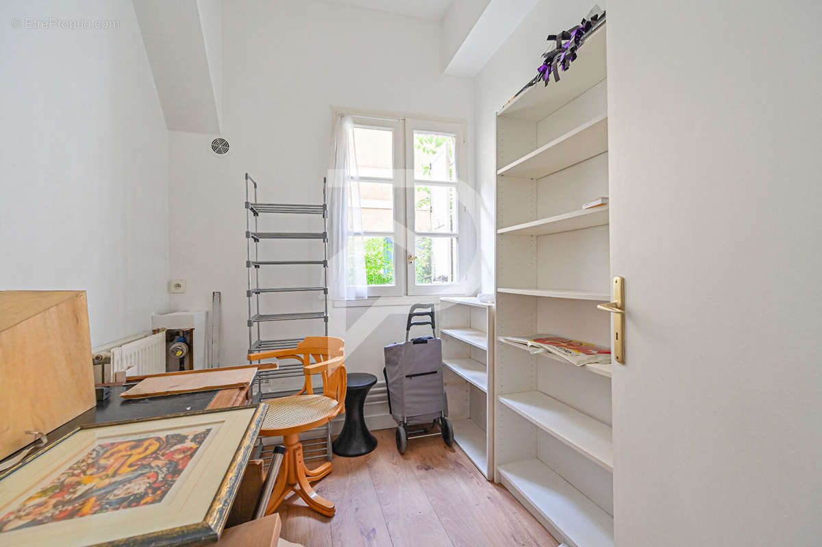 Appartement à PARIS-12E