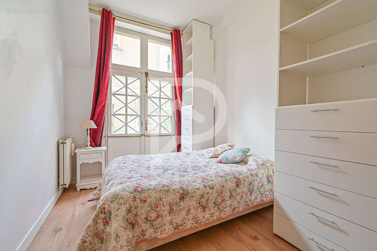 Appartement à PARIS-12E