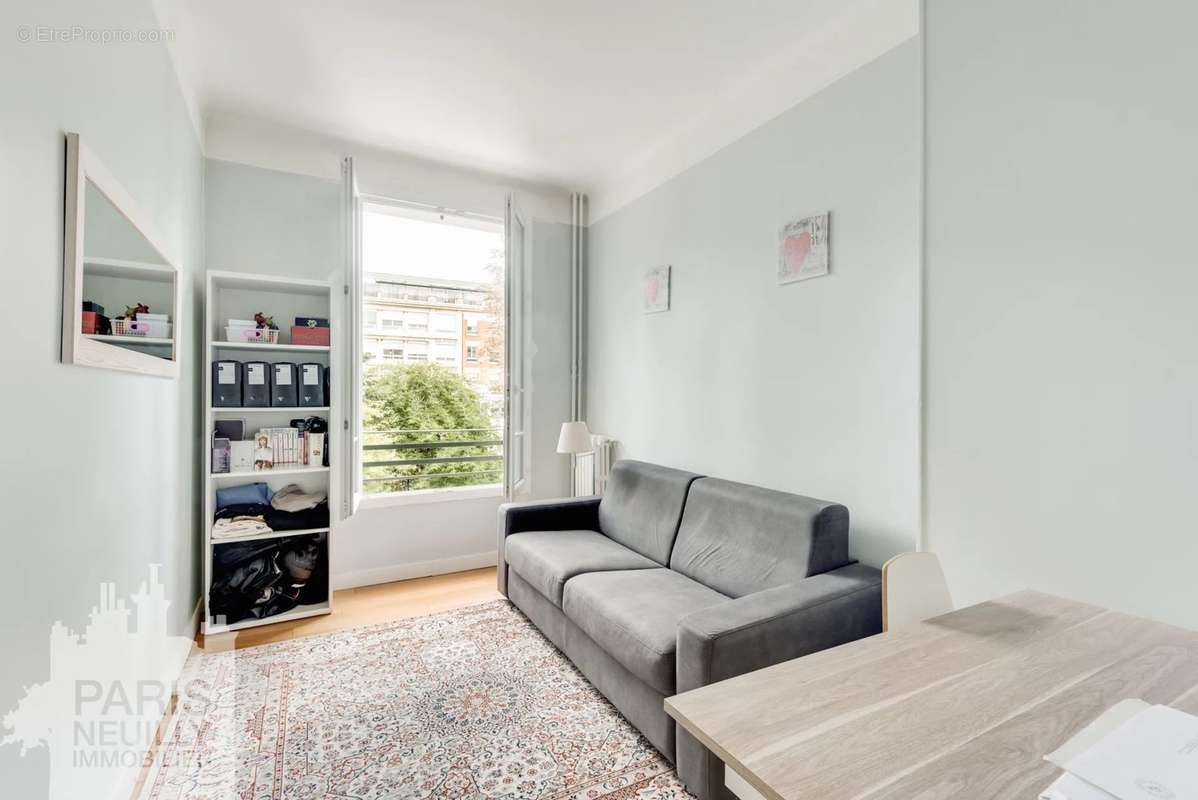 Appartement à NEUILLY-SUR-SEINE