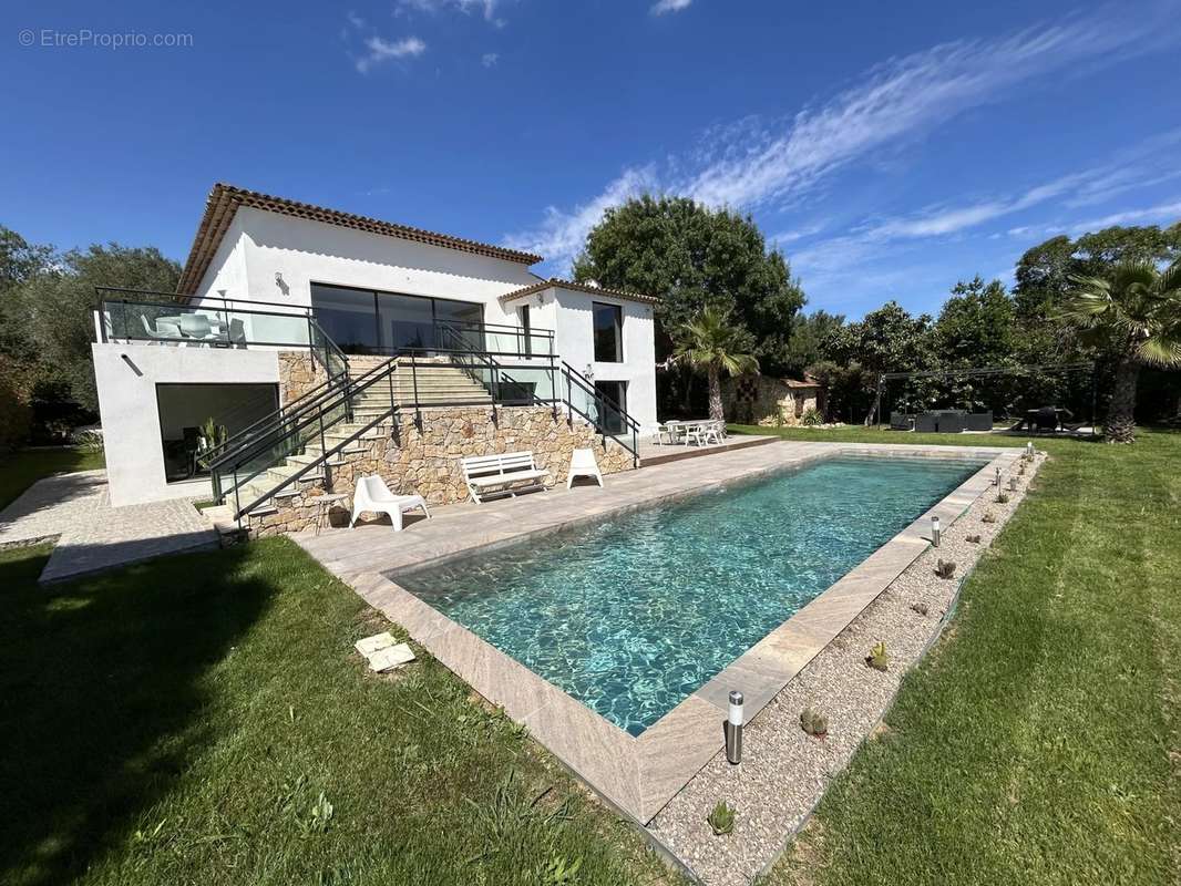 Maison à MOUGINS