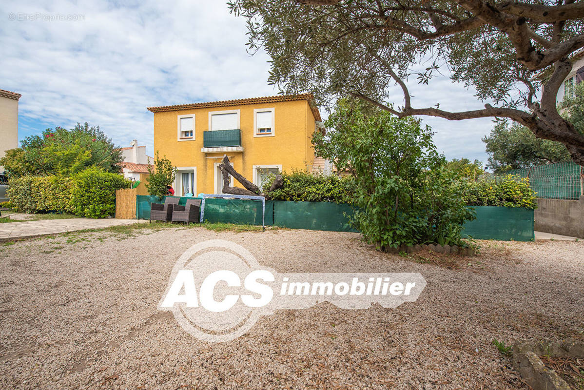 Maison à CHATEAUNEUF-LES-MARTIGUES