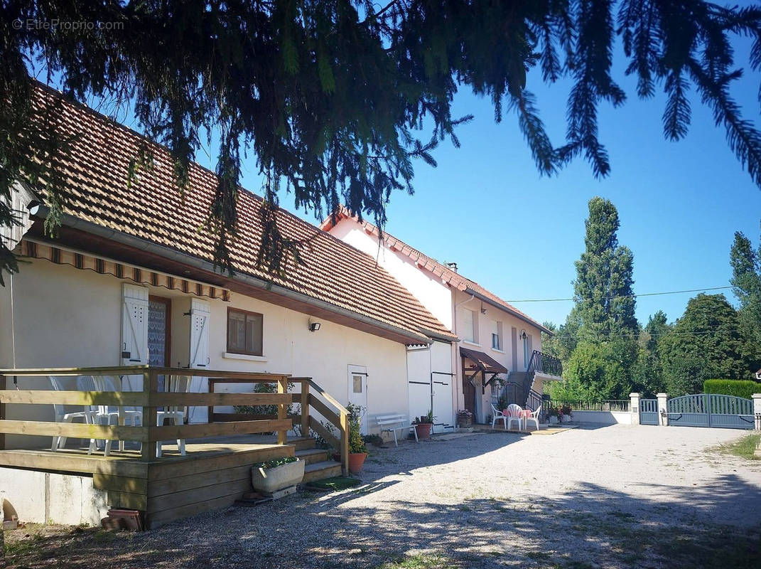 Maison à NAVILLY