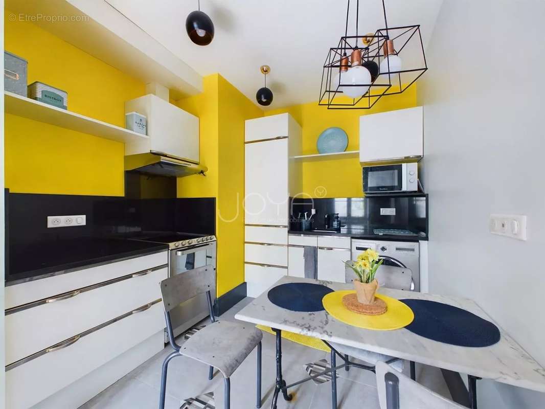 Appartement à VERSAILLES