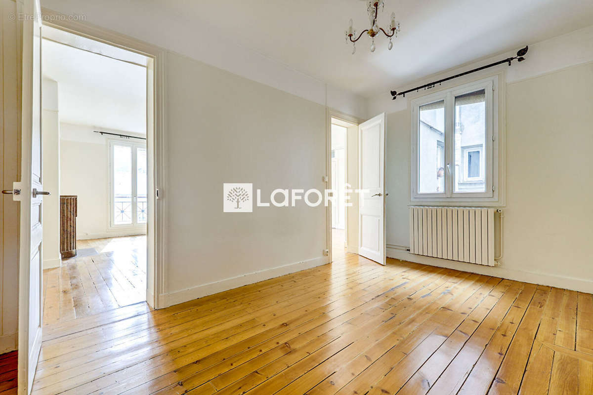 Appartement à PARIS-11E