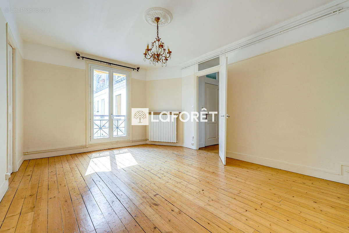 Appartement à PARIS-11E