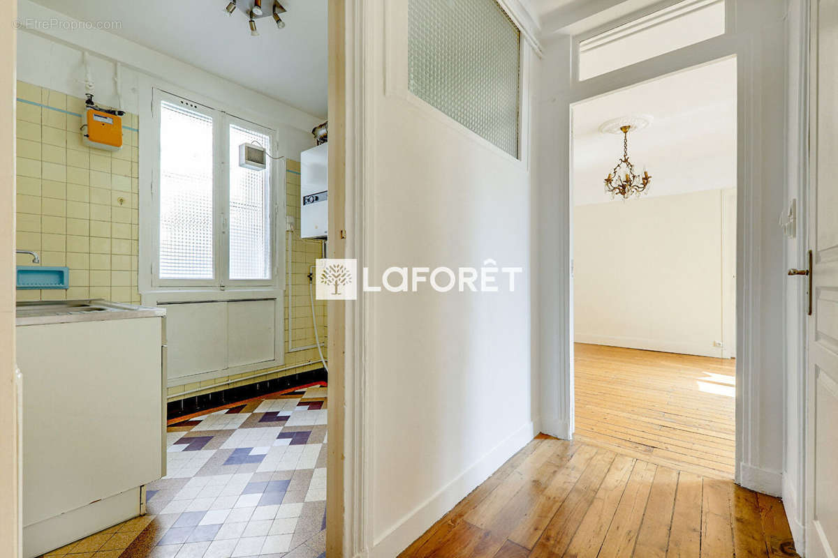 Appartement à PARIS-11E