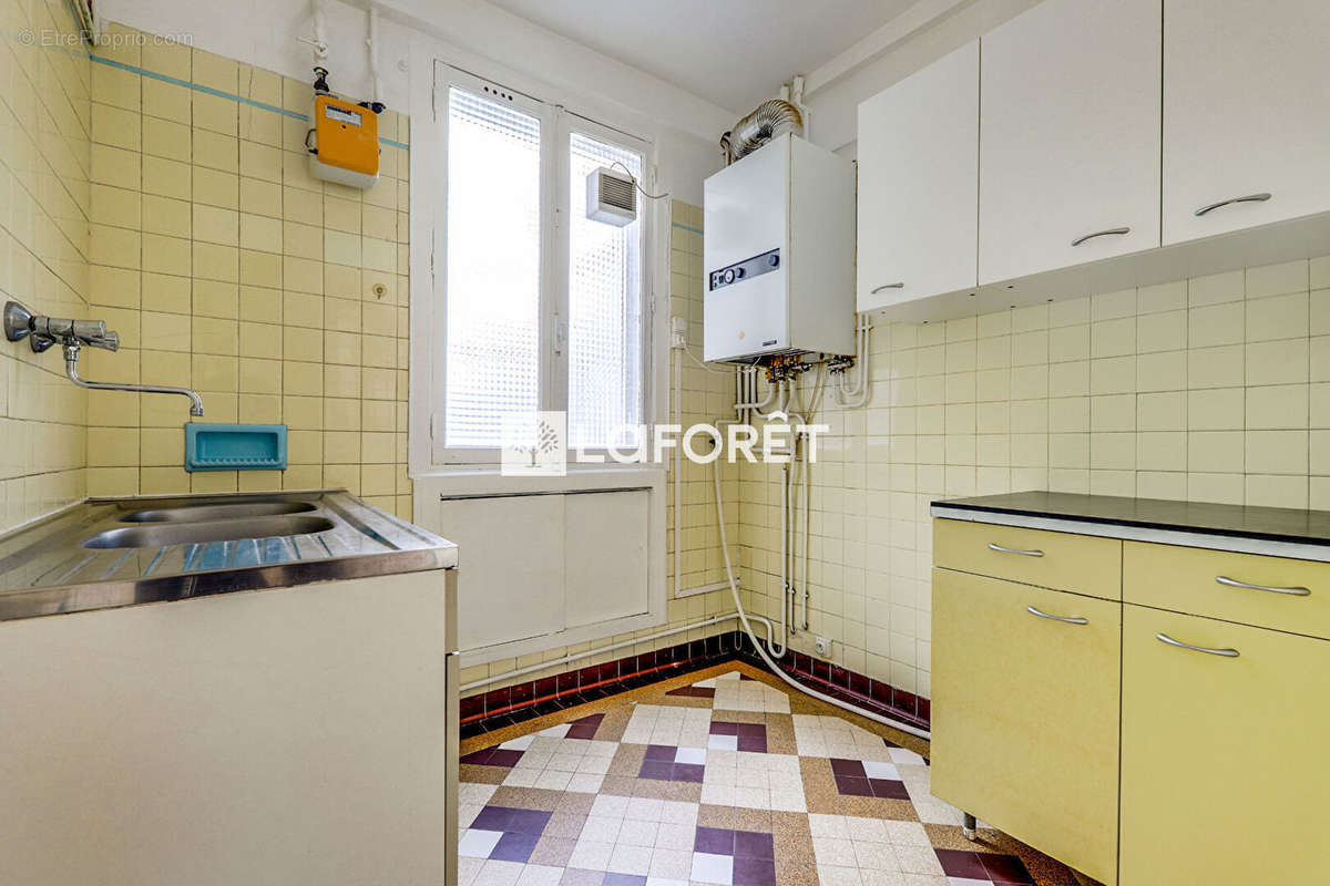 Appartement à PARIS-11E