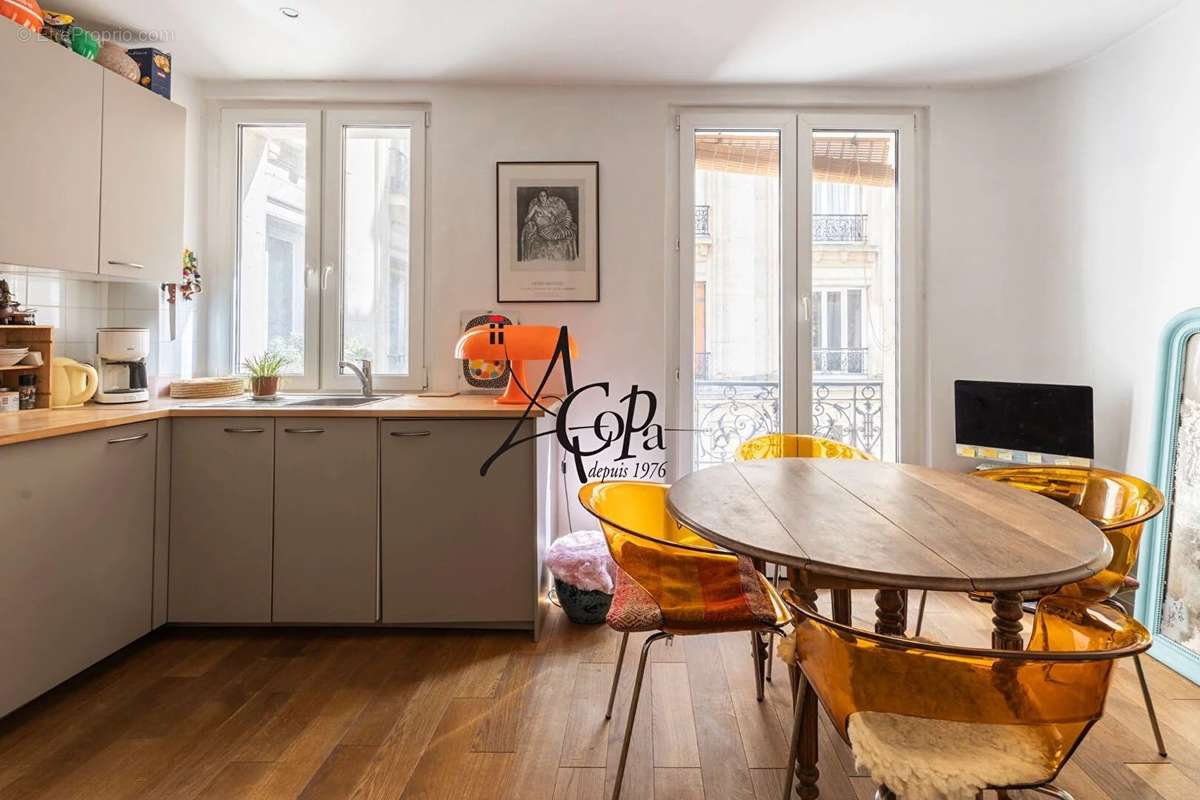 Appartement à PARIS-18E