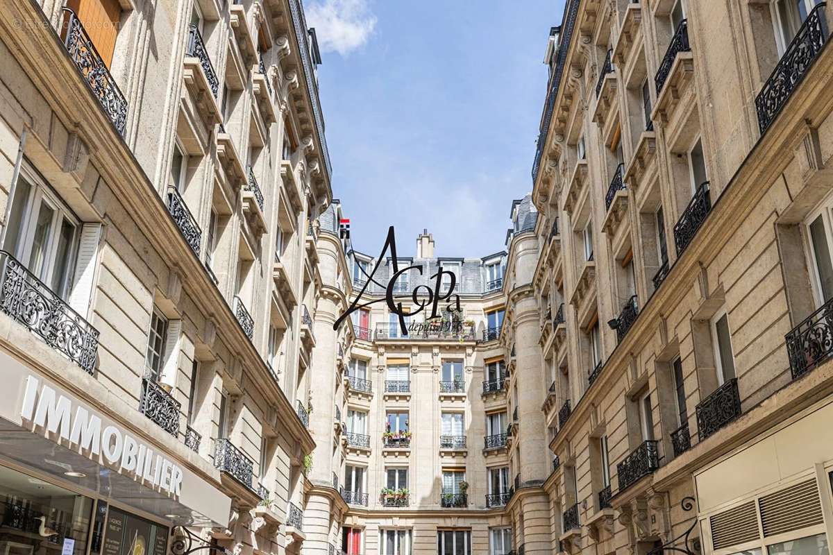 Appartement à PARIS-18E