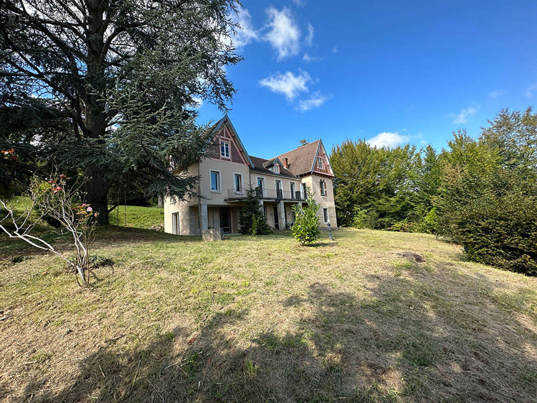 Maison à LONS-LE-SAUNIER